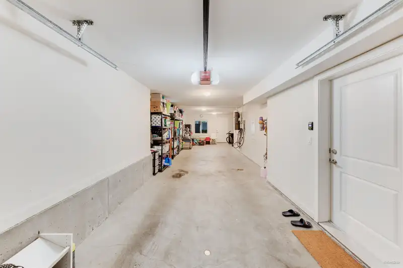 84 19913 70 AVENUE - photo 4 of 40