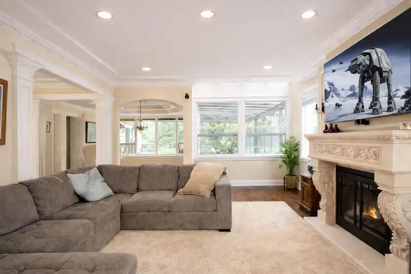 866 SINCLAIR STREET - photo 2 of 14