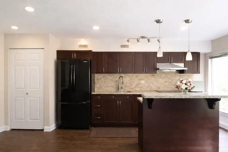 866 SINCLAIR STREET - photo 4 of 14