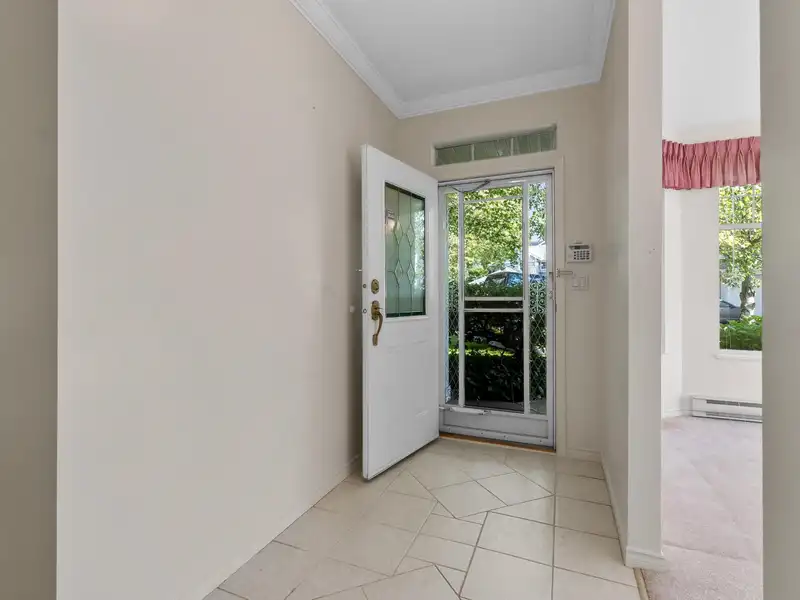 8 5708 208 STREET - photo 2 of 32