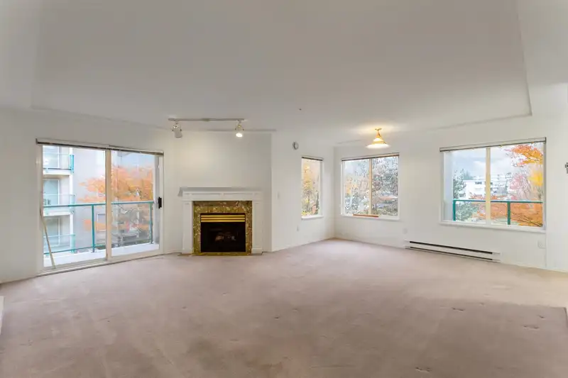 310 20443 53RD AVENUE - photo 3 of 21