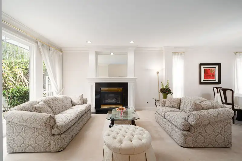 3111 WESTMINSTER HIGHWAY - photo 4 of 33