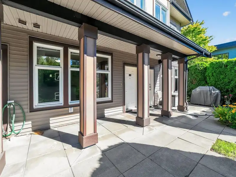 23 6538 ELGIN AVENUE - photo 3 of 20