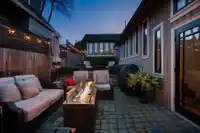 3814 W 11 AVENUE - thumbnail 2
