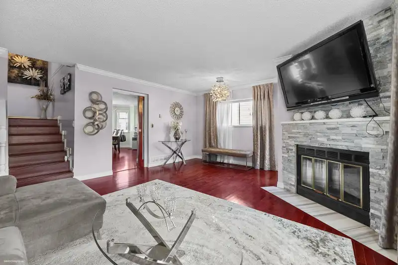 40 5740 GARRISON ROAD - photo 3 of 34