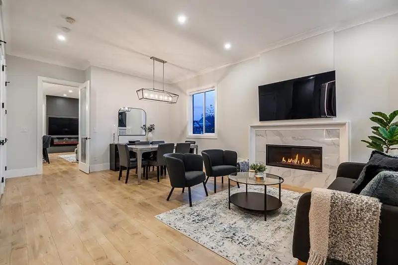 16595 25A AVENUE - photo 4 of 31