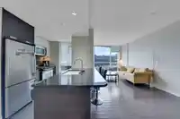 2303 2968 GLEN DRIVE - thumbnail 4