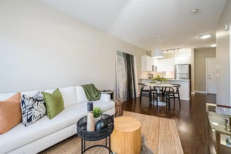 302 20460 DOUGLAS CRESCENT - photo 2 of 17