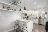 20 757 ORWELL STREET - thumbnail 12