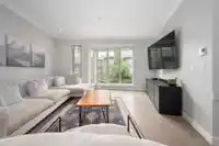 20 757 ORWELL STREET - thumbnail 5