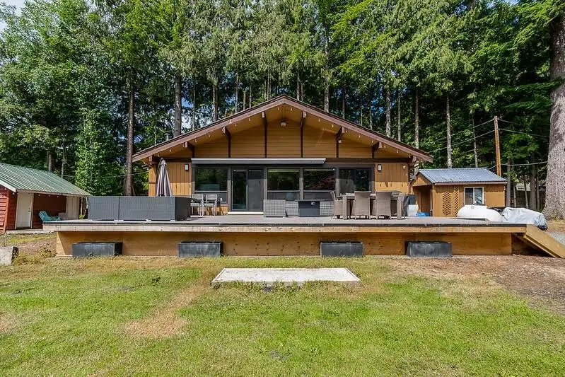 1680 COLUMBIA VALLEY ROAD - photo 1 of 34