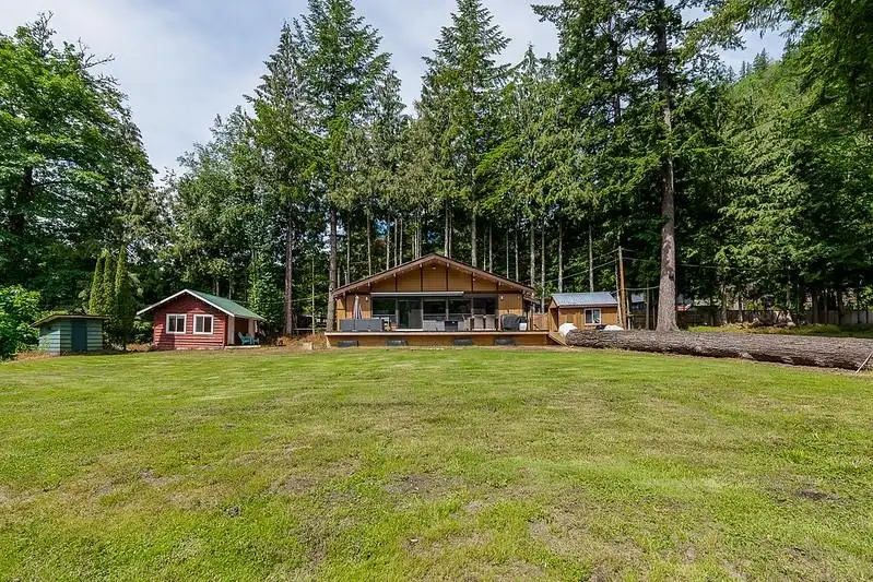 1680 COLUMBIA VALLEY ROAD - photo 3 of 34