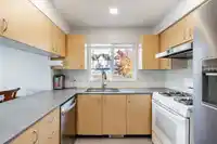 9 22728 NORTON COURT - thumbnail 6