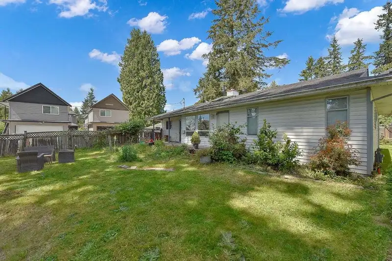 12835 60 AVENUE - photo 3 of 13