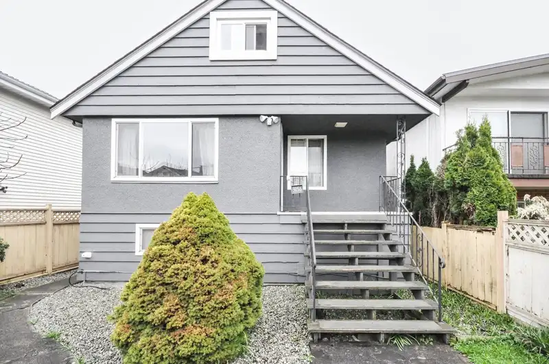 3156 ADANAC STREET - photo 1 of 33
