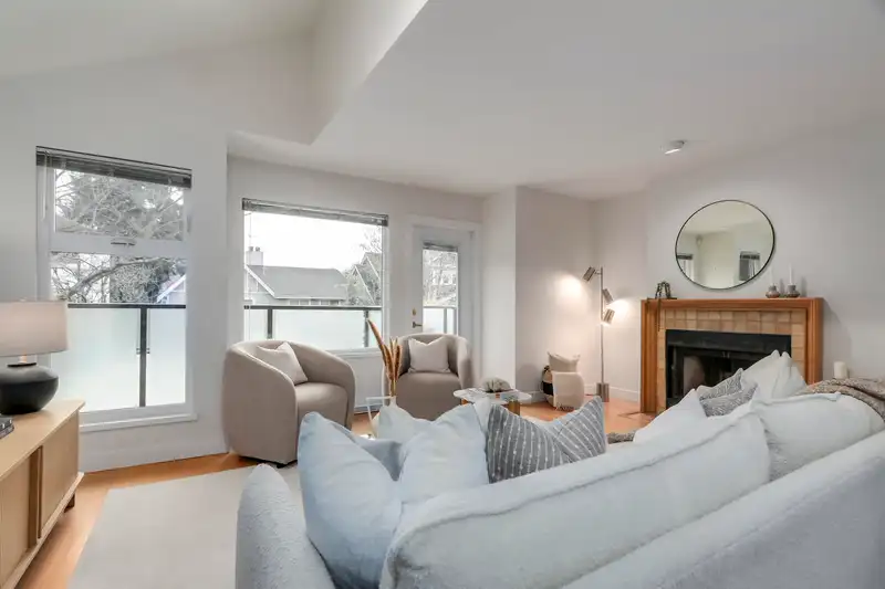 2564 W 6TH AVENUE - photo 4 of 33