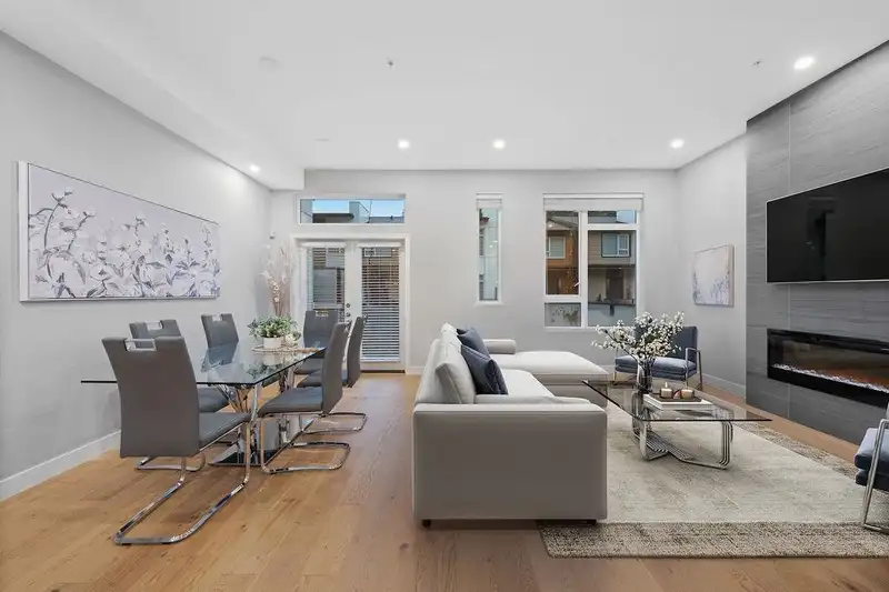 4684 CAPILANO ROAD - photo 2 of 37