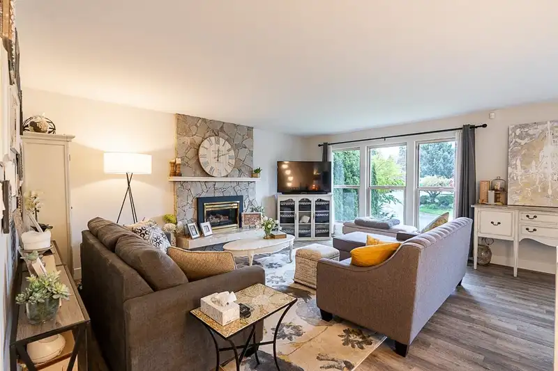 7943 GARFIELD DRIVE - photo 4 of 38