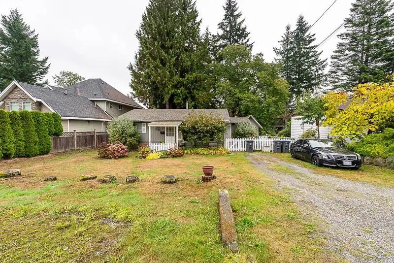 2320 153A STREET - photo 3 of 23