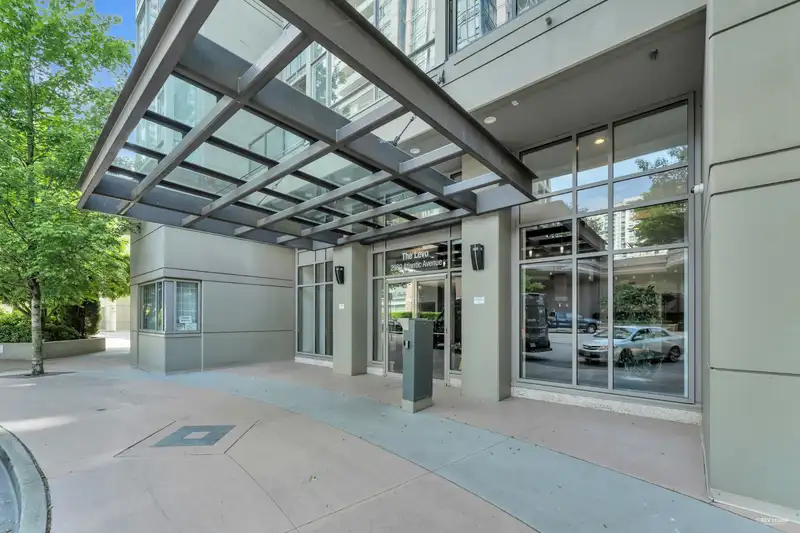 1002 2980 ATLANTIC AVENUE - photo 2 of 32