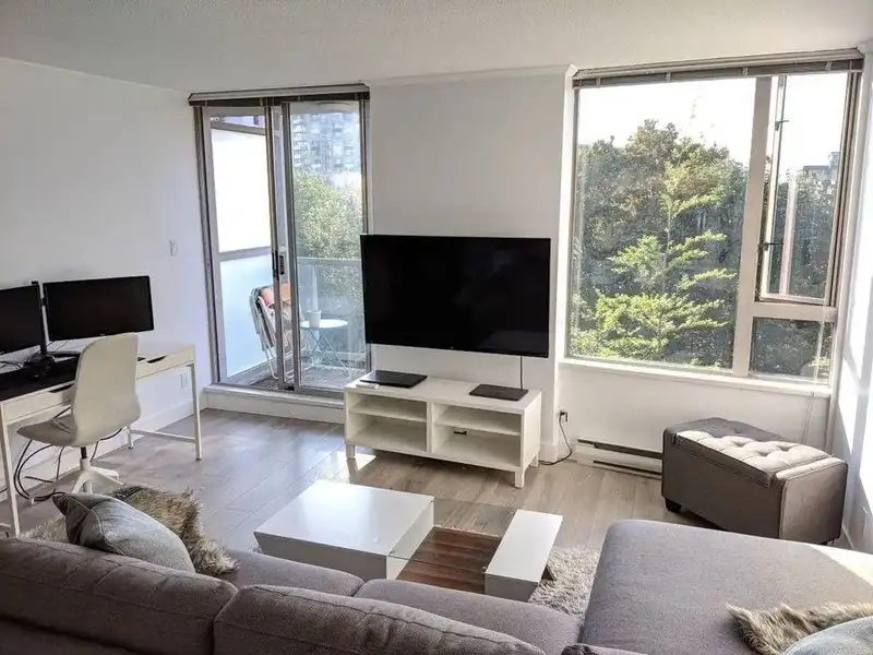 601 1277 NELSON STREET - photo 1 of 9