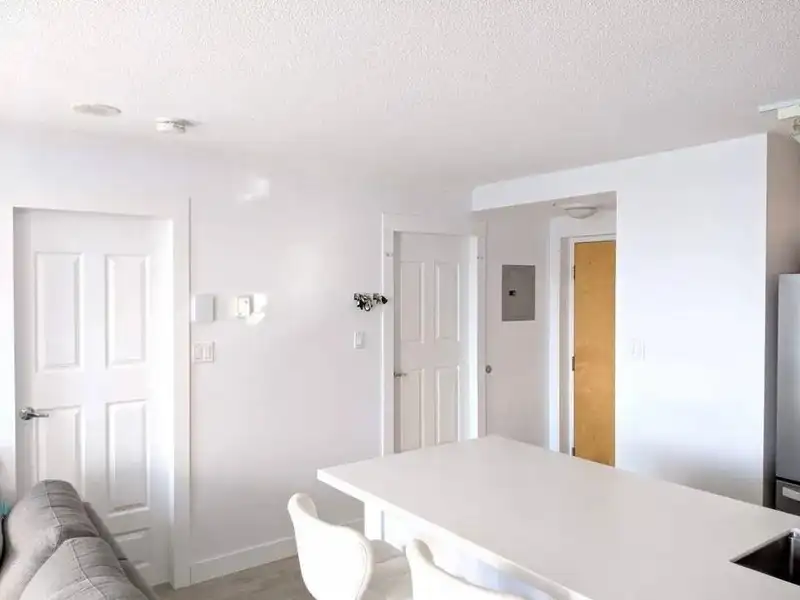 601 1277 NELSON STREET - photo 4 of 9