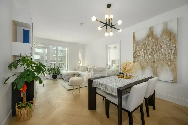204 4675 CAMBIE STREET - photo 2 of 39
