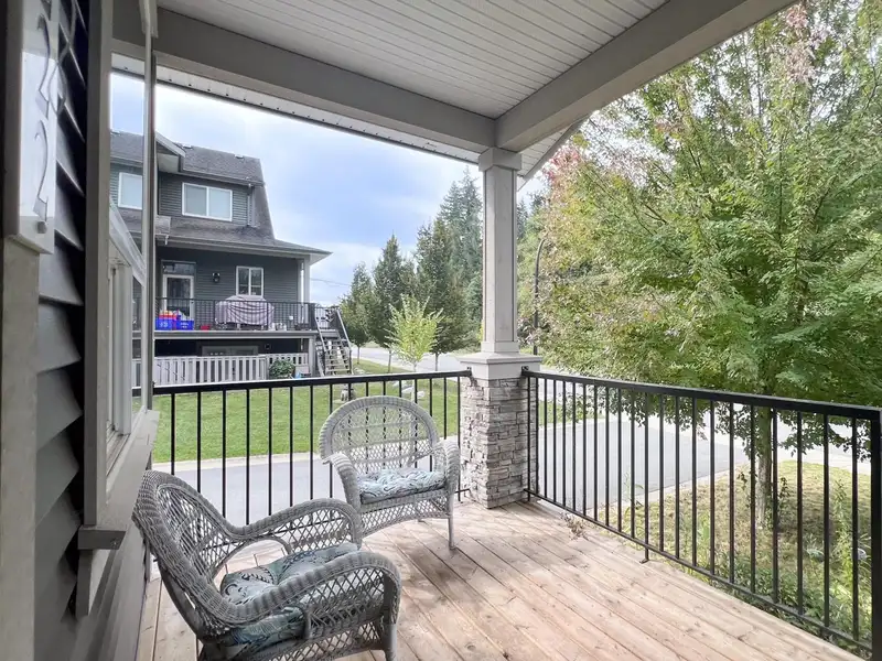 11222 243B STREET - photo 3 of 36