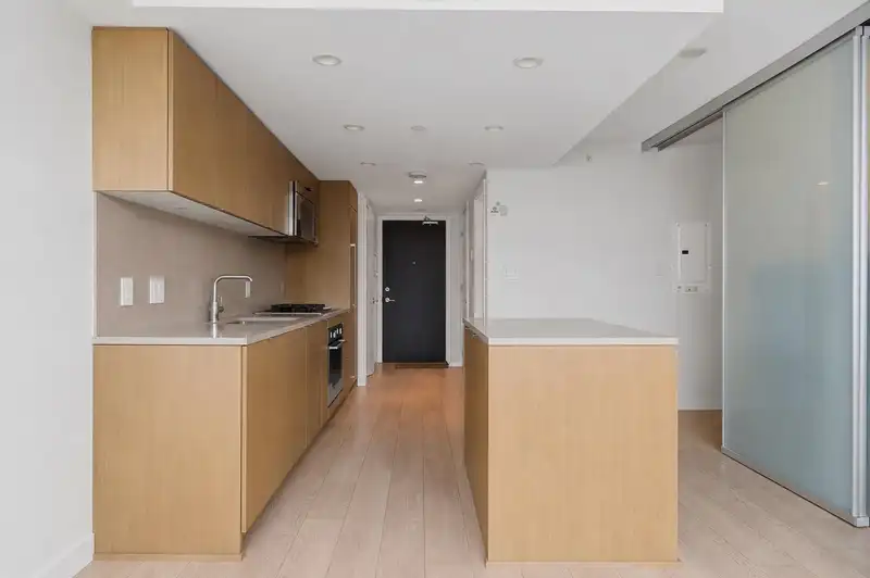 408 112 E 13TH STREET - photo 3 of 19