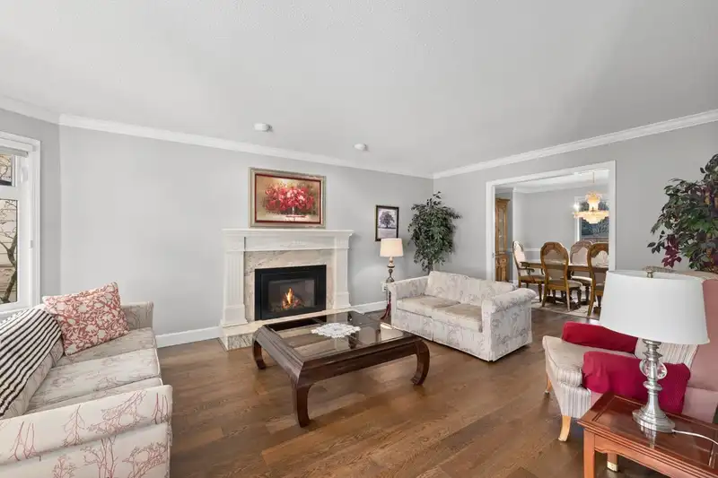 1887 144A STREET - photo 4 of 38
