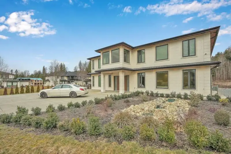 31733 KENNEY AVENUE - photo 1 of 40