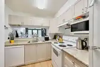 402 1190 EASTWOOD STREET - thumbnail 9