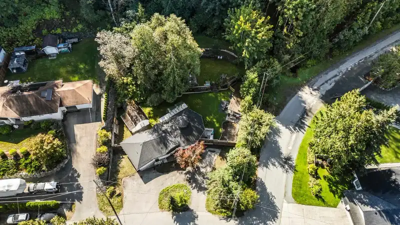45942 SLEEPY HOLLOW ROAD - photo 1 of 37