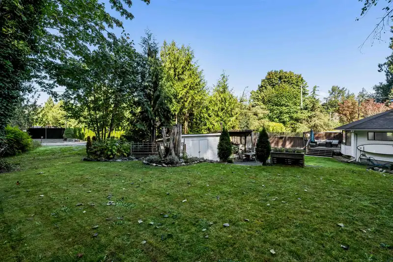 45942 SLEEPY HOLLOW ROAD - photo 3 of 37