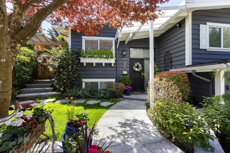 3665 RUTHERFORD CRESCENT - photo 2 of 40
