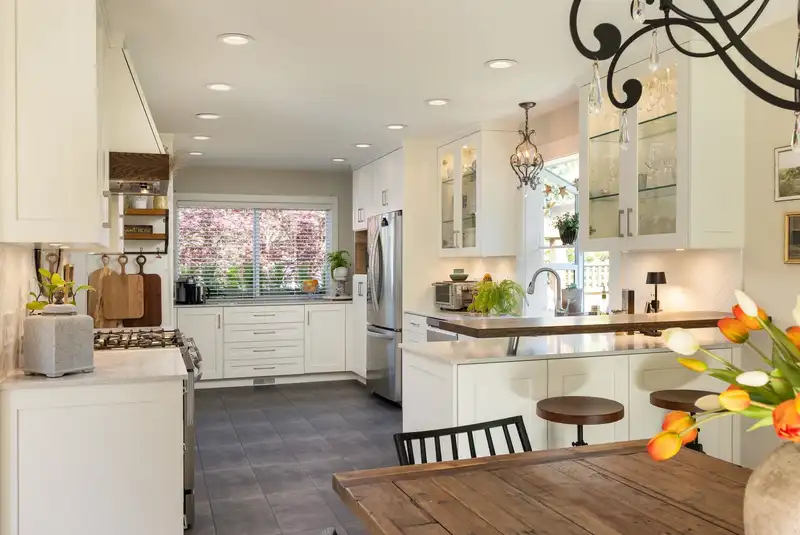 3665 RUTHERFORD CRESCENT - photo 4 of 40