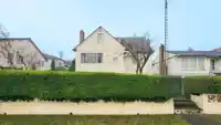 8245 SELKIRK STREET - thumbnail 1
