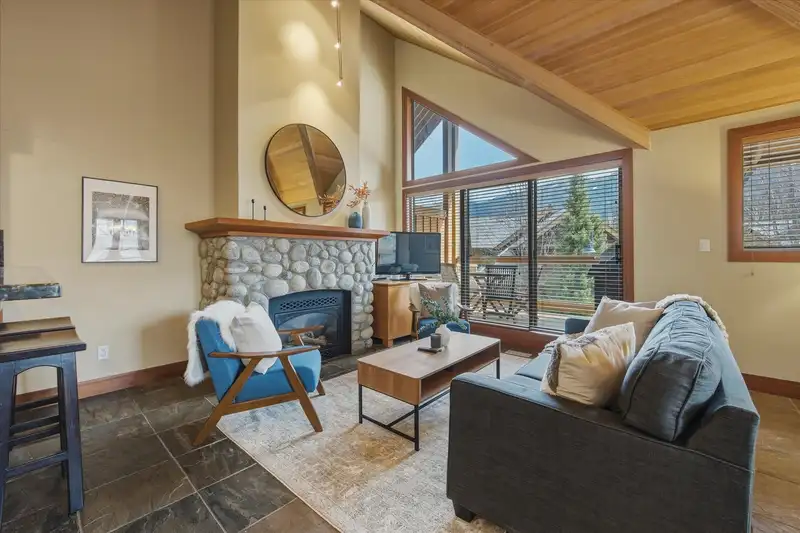 4827 CASABELLA CRESCENT - photo 3 of 26