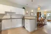 210 4458 ALBERT STREET - thumbnail 12