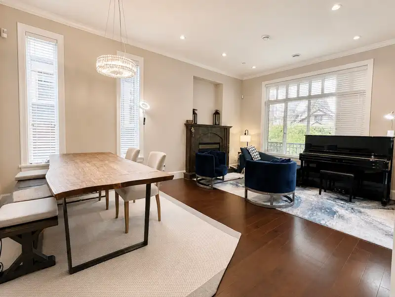 4467 BLENHEIM STREET - photo 4 of 7