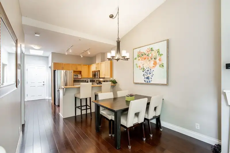 314 1675 W 10TH AVENUE - photo 4 of 22