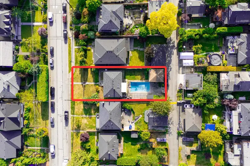 822 E 4TH STREET - photo 3 of 19