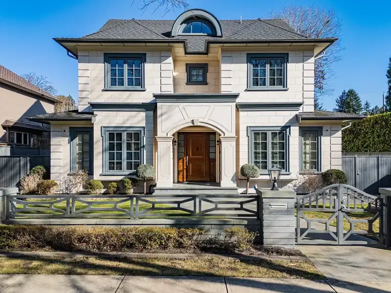 6886 ANGUS DRIVE - photo 1 of 40