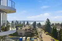 602 1500 MARTIN STREET - thumbnail 1