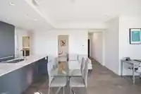 602 1500 MARTIN STREET - thumbnail 6