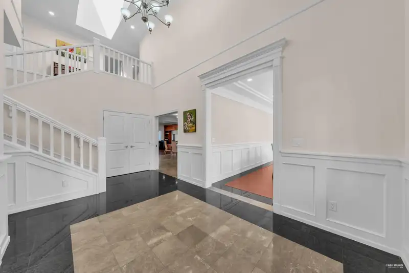 1877 LEMAX AVENUE - photo 3 of 39