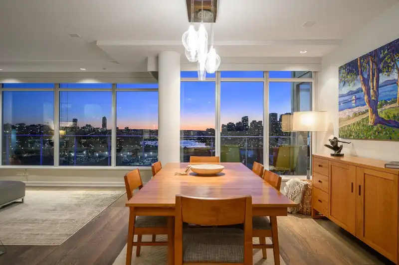 1402 181 W 1ST AVENUE - photo 2 of 36