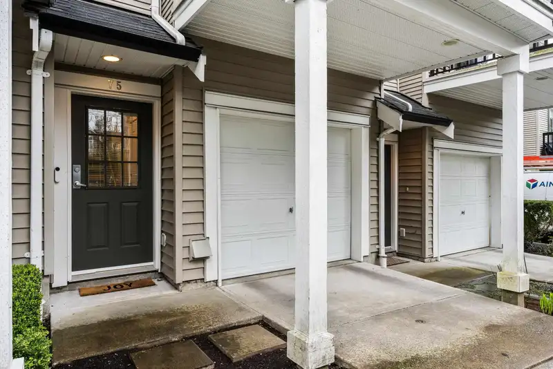 75 20176 68 AVENUE - photo 2 of 34