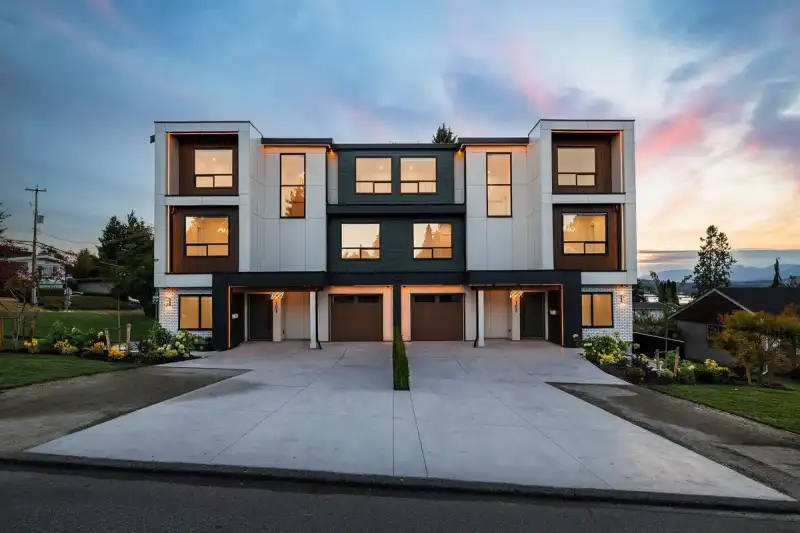 101 11313 137 STREET - photo 1 of 40