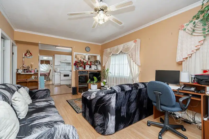 4712 VICTORIA DRIVE - photo 1 of 34